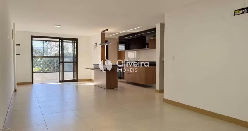 Apartamento à venda com 03 quartos, 105m2 e 01 box duplo no centro!