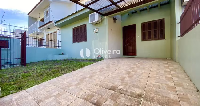 Linda casa semimobiliado com 03 dormitórios, sendo um suíte no bairro medianeira