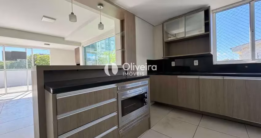 Cobertura com 03 quartos, lareira e churrasqueira para venda!