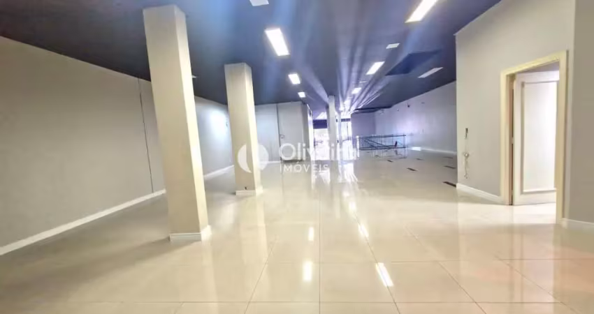 Sala comercial para alugar na Avenida Nossa Senhora Medianeira, 833, Nossa Senhora Medianeira, Santa Maria