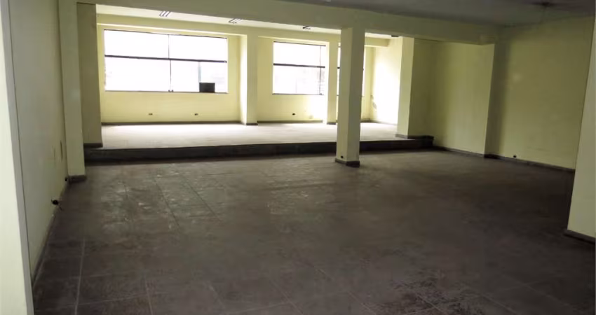 Prédio comercial na Saúde