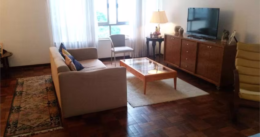 Apartamento à venda no Paraíso