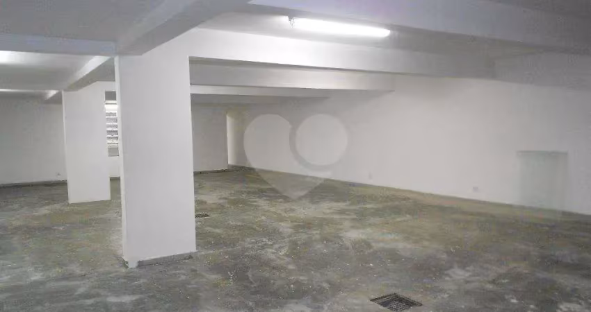 Excelente imóvel comercial com 430 mts de área construida com 3 pisos: inferior com 6 vagas.