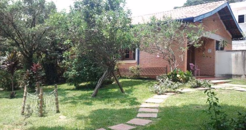 VENDA E LOCAÇÃO LINDA CASA PLANALTO PAULISTA  ,2 ediculas 3 vagas com lindo jardim