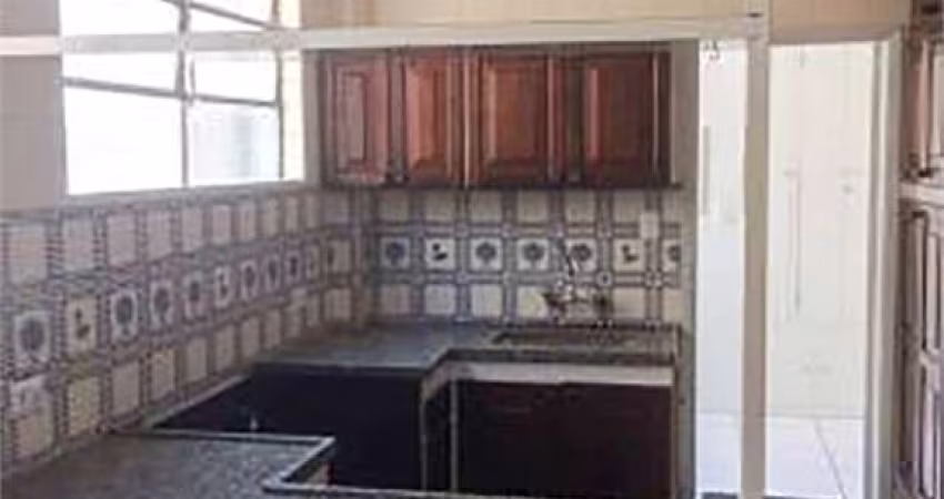 Apartamento à venda de 238 m² em Higienópolis com 3 quartos, 1 suite e 1 vaga.