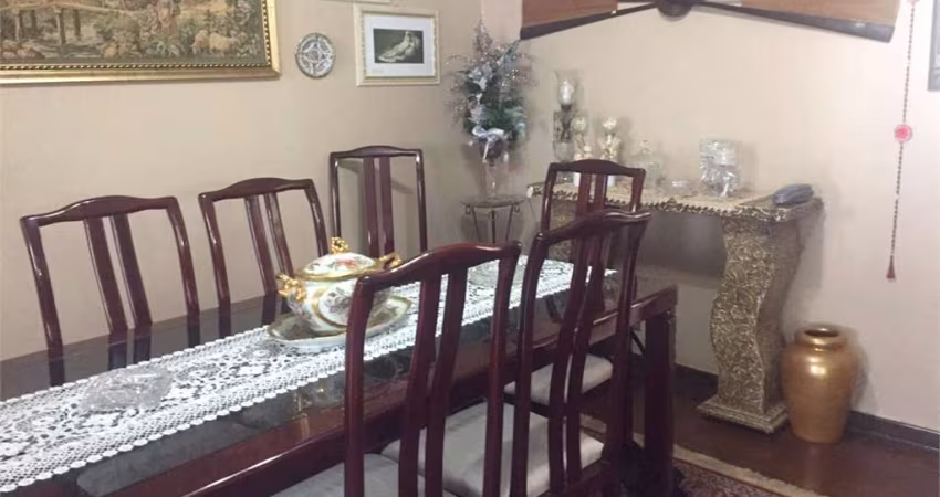 Lar Espaçoso e Elegante: Apartamento 253m², 3 Quartos c/ Suíte e Vaga Dupla