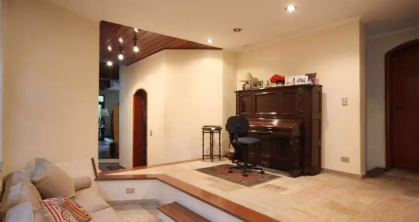 Casa com 4 quartos à venda na Rua Natingui, --, Vila Madalena, São Paulo