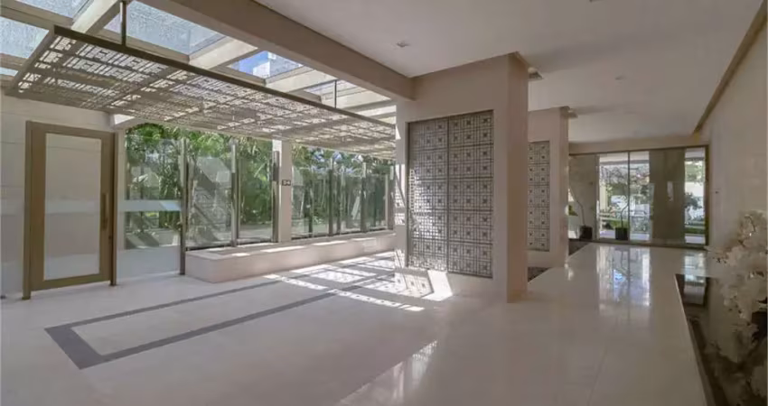 Apartamento de alto padrão à venda. varanda gourmet fechada, bairro nobre próximo ao parque do ibirapuera!!