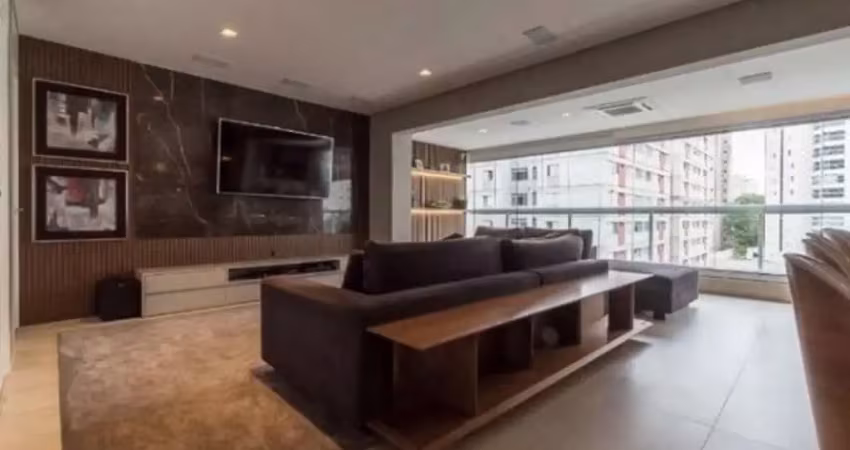 Apartamento de alto padrão à venda. varanda gourmet fechada e integrada ao living, bairro nobre próximo ao parque do ibirapuera!