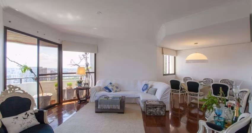Apartamento 4 dormitórios em rua tranquila