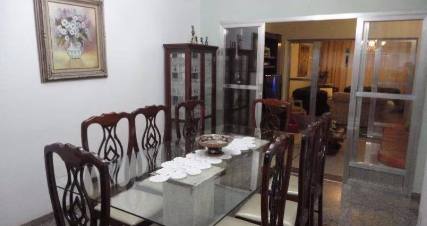 Casa muito espaçosa no  Planalto Paulista..