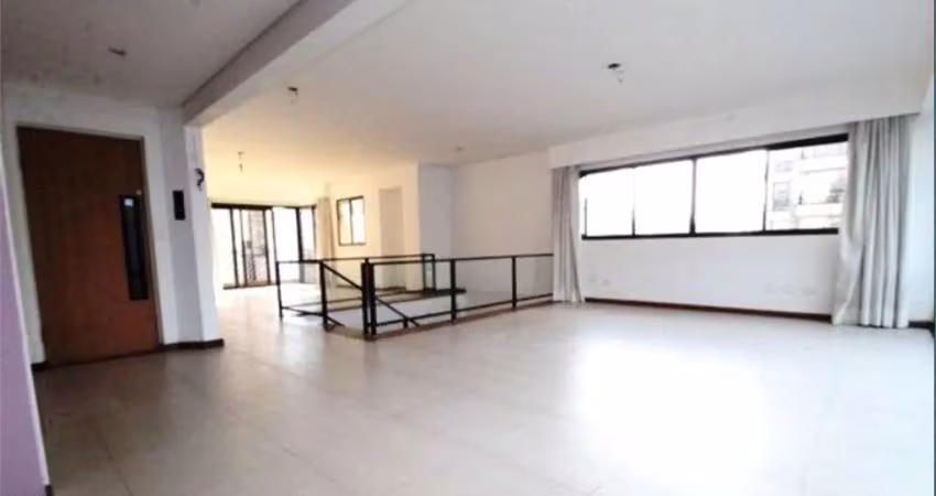 Cobertura duplex a venda em Moema de 450 m² com 04 dormitórios