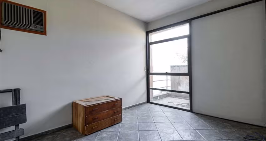 Casa Sobrado a venda em Perdizes (Aluguel incluso IPTU)