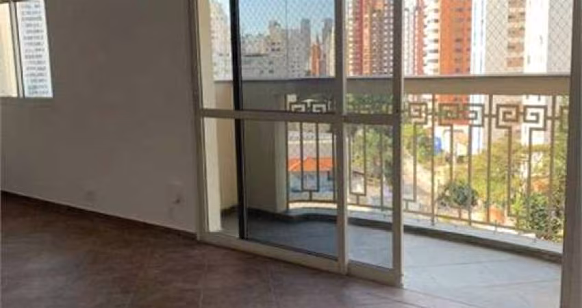Apartamento 3 dormitórios 2 suítes 3 vagas, elevador social privativo, Moema Pássaros!