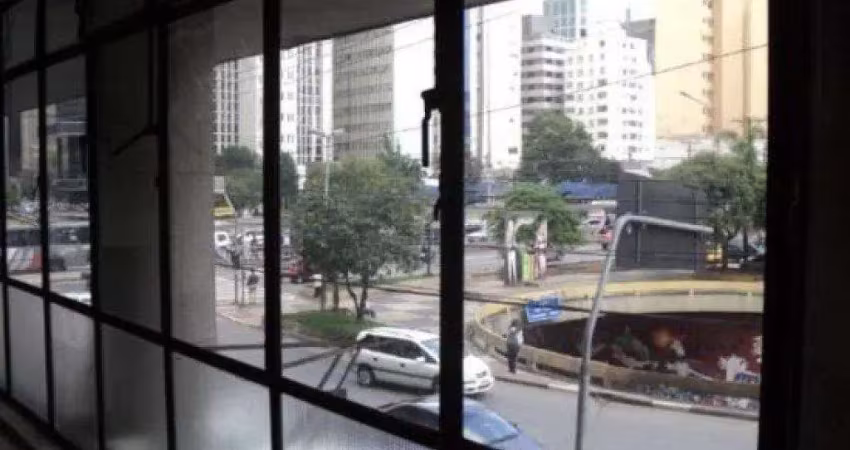 Apartamento à venda na Avenida Paulista, --, Higienópolis, São Paulo