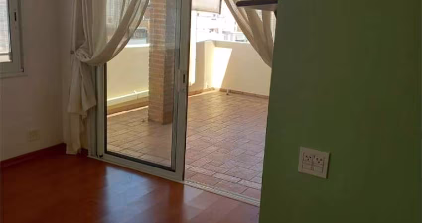 Cobertura Duplex de 350m2, 4 suítes, lavabo, 3 vagas demarcadas, no Campo Belo.