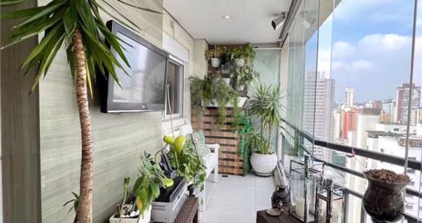 Apartamento em Moema todo reformado, 128m, 3 dorm, 2 vagas