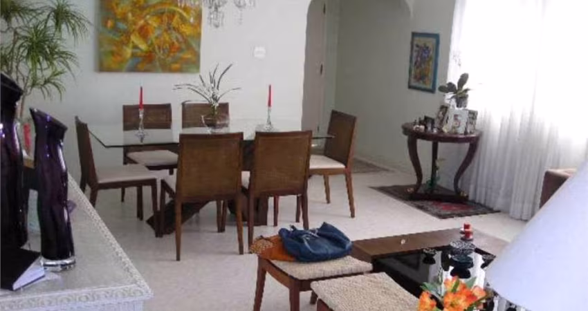 Apartamento a venda Itaim - 3 dormitórios - reformado