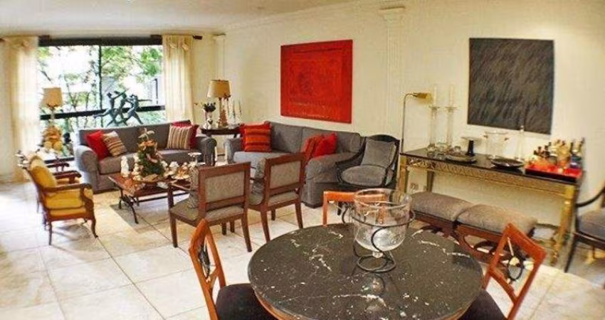 Belíssimo apartamento, com 4 amplas suítes, acabamento impecável
