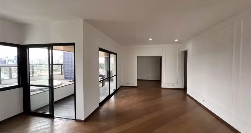 Apartamento com 3 quartos para alugar na Rua Califórnia, --, Brooklin, São Paulo