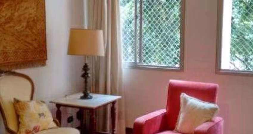APARTAMENTO AMPLO EM CONDOMÍNIO COM MUITO VERDE E LAZER!!