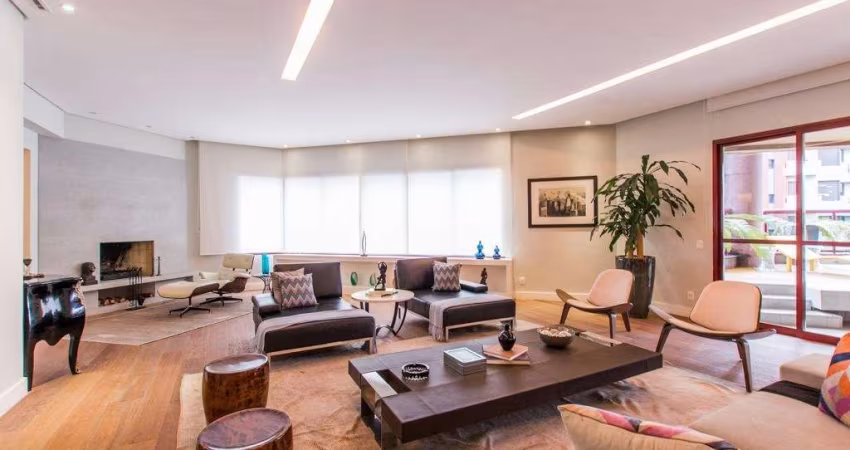 Apartamento à venda de 449 m² no Morumbi, reformado de 4 suites e 4 vagas.