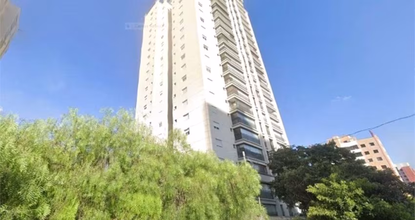 Apartamento na Chácara Inglesa. Andar alto, hall social privativo, 3 Suítes e Varanda Gourmet!!