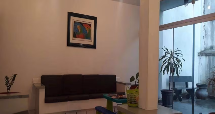 Excelente sobrado, em um dos bairros mais nobre de São Paulo