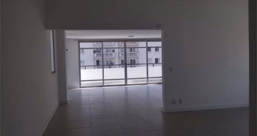 Duplex no Paraíso com 277 m² e 2 vagas de garagem