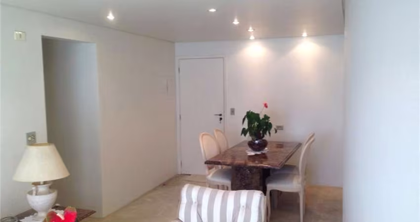 À VENDA  2 DORMTS  APTO COM 3 GARAGENS EM  PINHEIROS APTO SUITE COM CLOSET REVERSÍVEL À VENDA