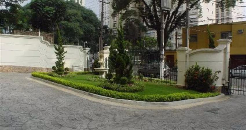 3 Dormitórios Próximo á Paulista - Condomínio Clube
