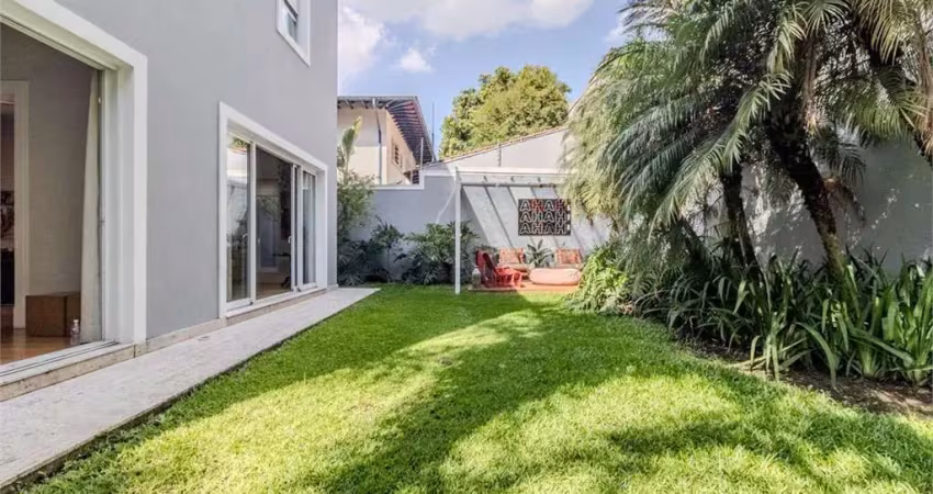 Casa com 4 quartos à venda na Rua Cuba, --, Jardim América, São Paulo