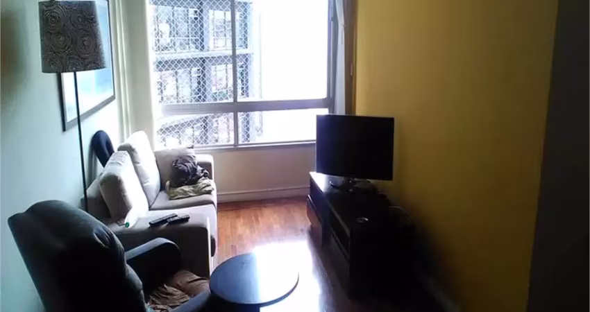 Apartamento a venda  Pinheiros 3 dormitórios, 1 suíte, 2 salas e 1 vaga, Próximo do Metro 93 metros.