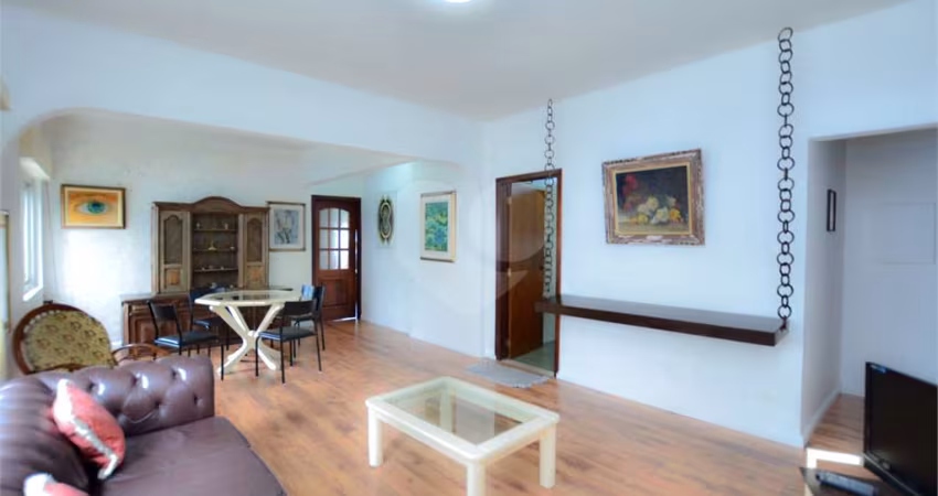 Apartamento á venda no Jardim Paulista de 137m² com 3 dormitórios, 1 suíte e 1 vaga.