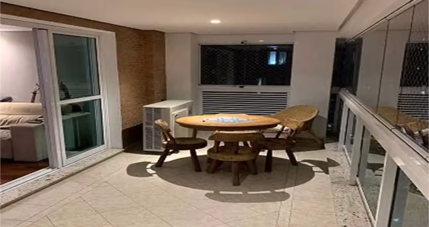 Apto com 3 suites, 4 vagas - Alto Padrão