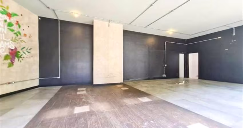 Galpao comercial de esquina em Perdizes . At 500m2 . Estacionamento p 15 carros!