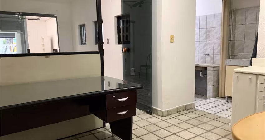 Sobrado em terreno de 1.300 m2 Planalto Paulista