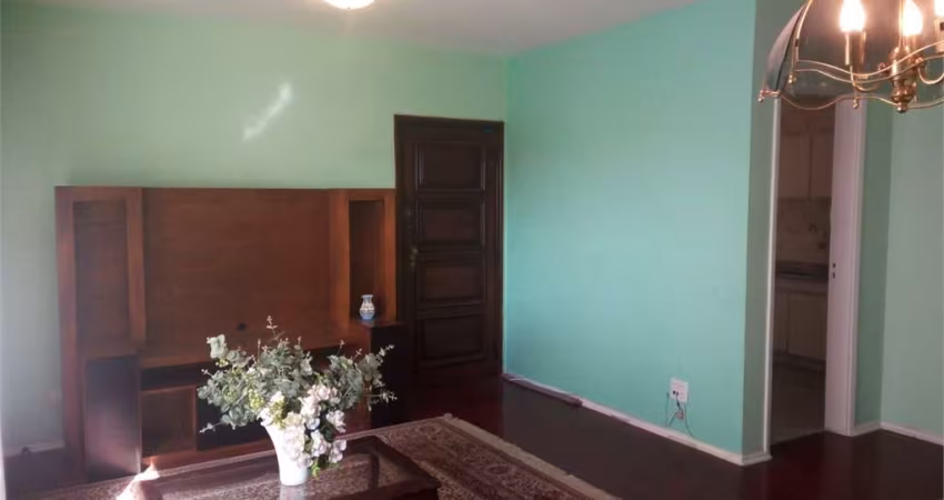 Oportunidade no Itaim com 03 dormitórios , 01 suíte e 01 vaga com 96,56m² área útil