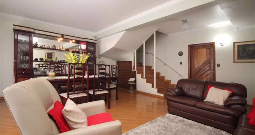 BELO SOBRADO NO PLANALTO PAULISTA - 177 M²