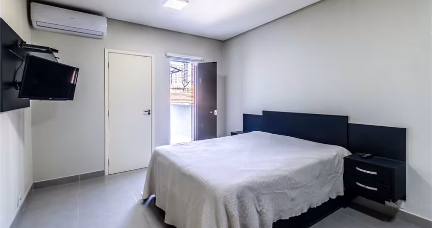 Sobrado 3 dormitório, 1 suíte e 2 vagas no Campo Belo.