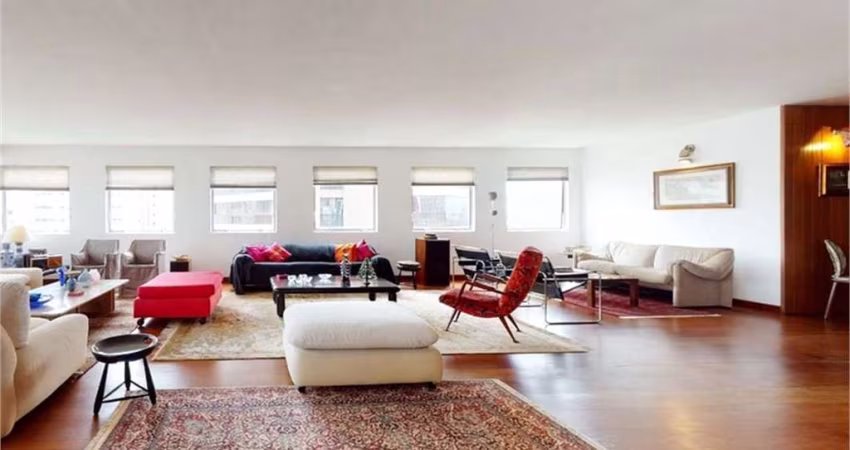 Apartamento à Venda  Jardim Paulista. 4 quartos. 335m2!