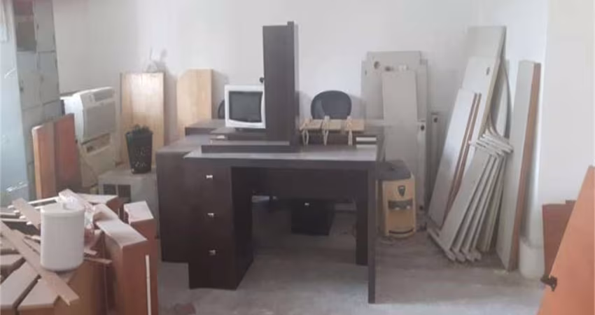 Sala comercial de 120m² para locação na Vila Mariana.