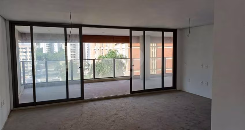 Apartamento-São Paulo-CAMPO BELO | Ref.: REO597310
