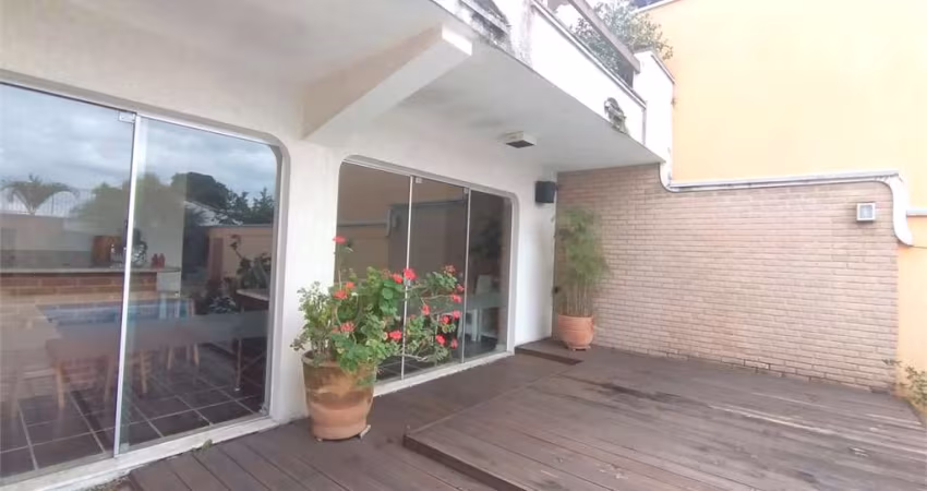 CASA COM PISCINA!!!!