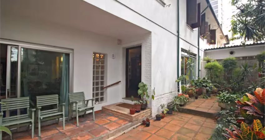 Casa em excelente localização de moema pássaros, fora de rota!