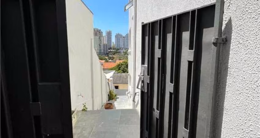 Sobrado a Venda-Oportunidade Única na Vila Mariana. Imóvel de excelente qualidade. Não perca.