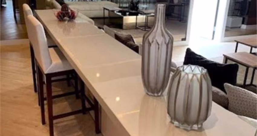 Apartamento 3 dormitórios