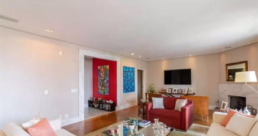 Apartamento de Alto Padrão à Venda na Vila Mariana - 268m², 3 Suítes, 5 Vagas, Lazer Completo