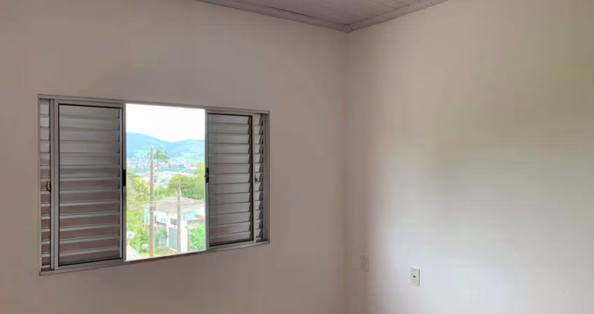 Casa de vila a venda, reformada com ótima localização. Agende uma visita!!