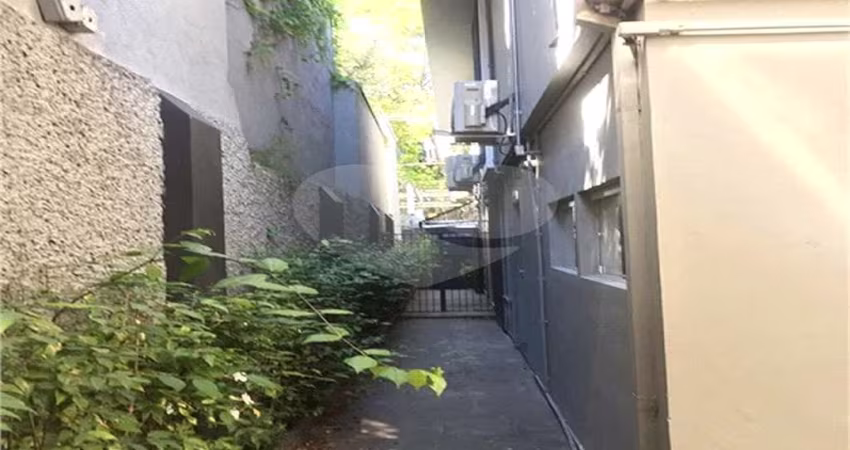 Casa-São Paulo-JARDIM AMÉRICA | Ref.: REO744980